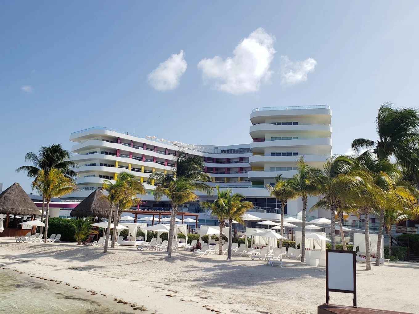 Cancún Bay Resort — beach view